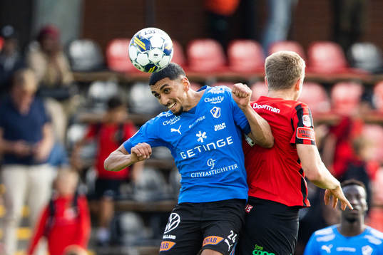 Halmstads Amir Al-Ammari i en nickduell med Brommapojkarnas