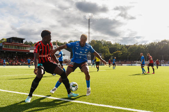 Brommapojkarnas Zeidane Inoussa och Halmstads Phil