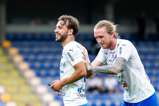 Värnamos Edvin Becirovic och Värnamos Hampus Näsström