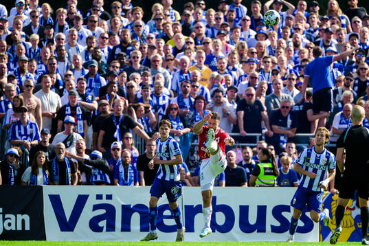 IFK Göteborgs Gustaf Norlin och Degerfors Abdelkarim