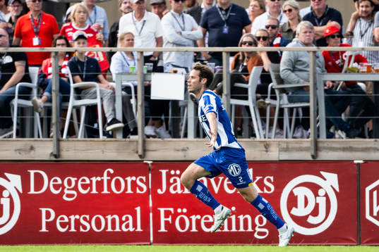 IFK Göteborgs Emil Salomonsson jublar