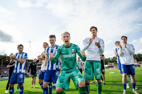 IFK Göteborgs målvakt Pontus Dahlberg jublar