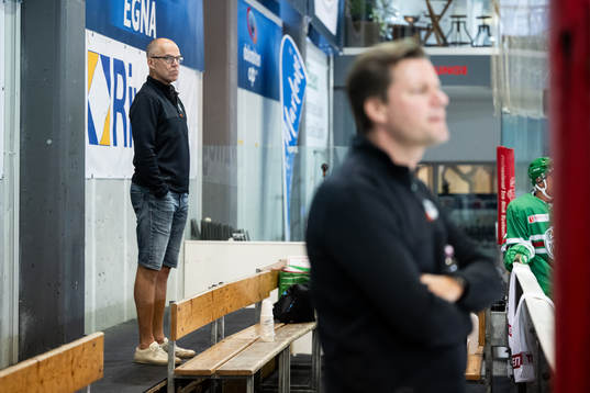 Rögles klubbdirektör Daniel Koch och läkare André