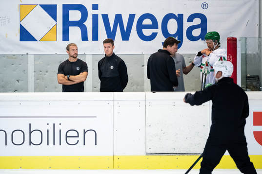 Rögles fystränare Erik Olsson, fysioterapeut Christopher