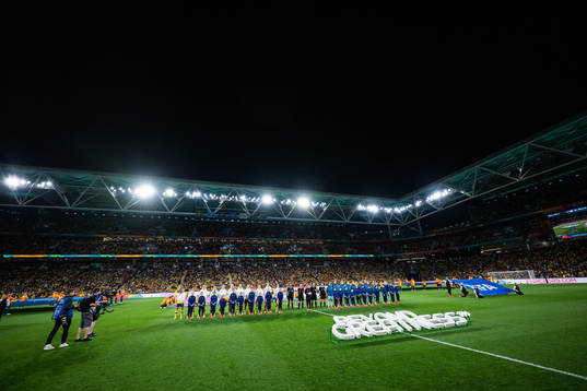 Players of Sweden and of Australia