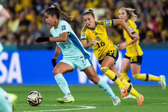 Mary Fowler of Australia and Filippa Angeldahl of Sweden