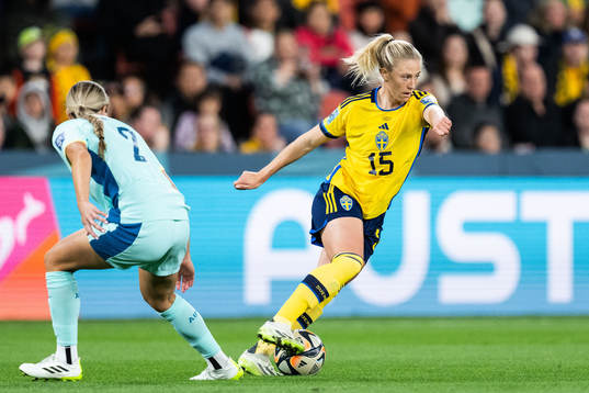 Courtney Nevin of Australia and Rebecka Blomqvist of Sweden