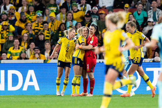 Jonna Andersson,Nathalie Björn and goalkeeper Zecira