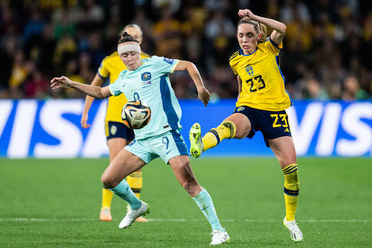 Caitlin Foord of Australia and Elin Rubensson of Sweden