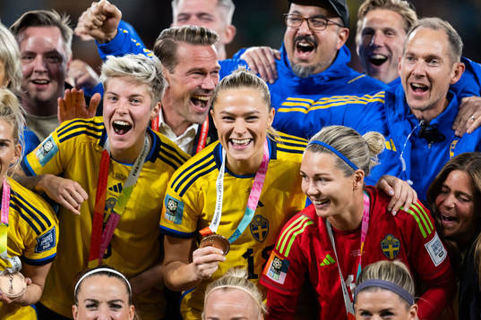 Lina Hurtig, Lina Hurtig and goalkeeper Jennifer Falk of