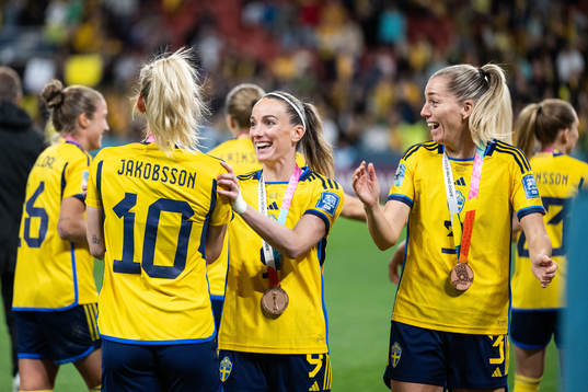 Sofia Jakobsson, Kosovare Asllani and Linda Sembrant of