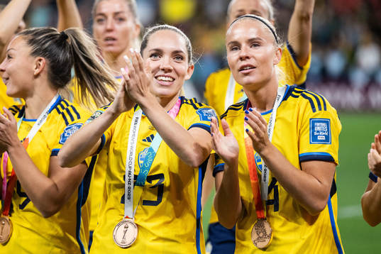 Elin Rubensson and Stina Lennartsson of Sweden celebrate
