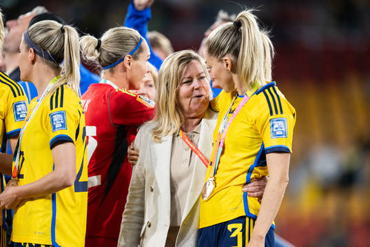 Team Manager Marika Domanski Lyfors and Linda Sembrant of