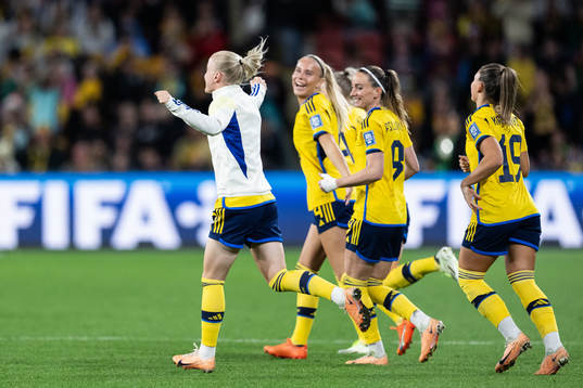 Anna Sandberg, Stina Lennartsson, Kosovare Asllani and