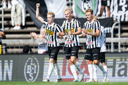 Landskronas David Edvardsson jublar