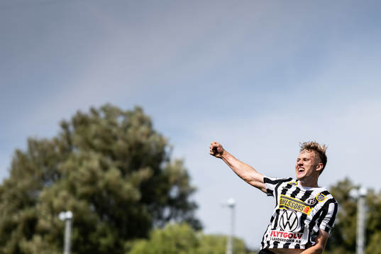 Landskronas Jesper Strid jublar