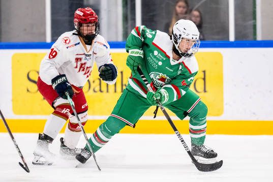 Troja Ljungbys Thea Johansson och Rögles Arwen Nylander
