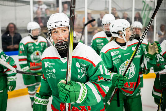 Rögles Moa Jacobsson jublar
