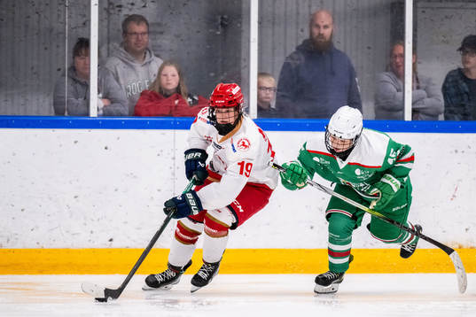 Troja Ljungbys Thea Johansson och Rögles Ida Ela