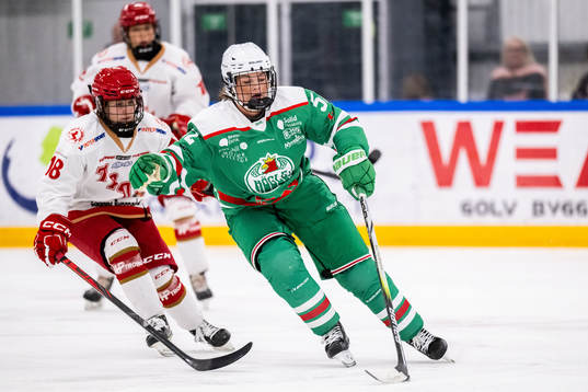 Troja Ljungbys Agnes Törnlund och Rögles Emilia Rydell