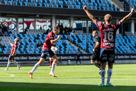 Örgrytes Noah Christoffersson jublar