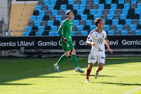 Östersunds målvakt Andrew Robert Mills deppar