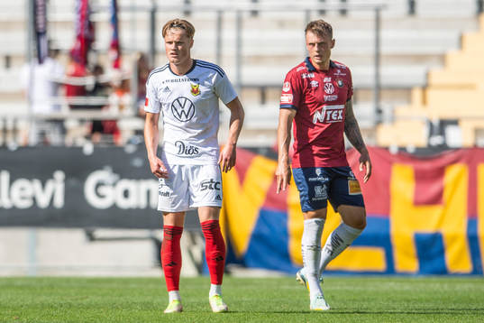 Östersunds Sebastian Karlsson Grach och Örgrytes Marcus