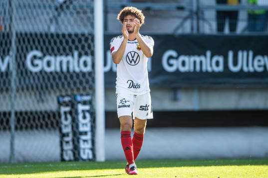 Östersunds  Ziad Ghanoum jublar