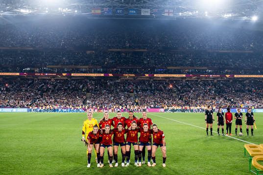 The starting eleven of Spain poses for a team photo