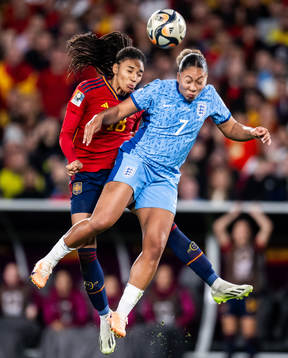 Salma Paralluelo of Spain and Lauren James of England
