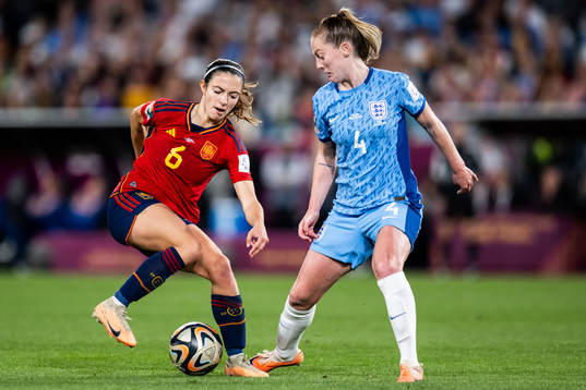 Aitana Bonmati of Spain and Keira Walsh of England