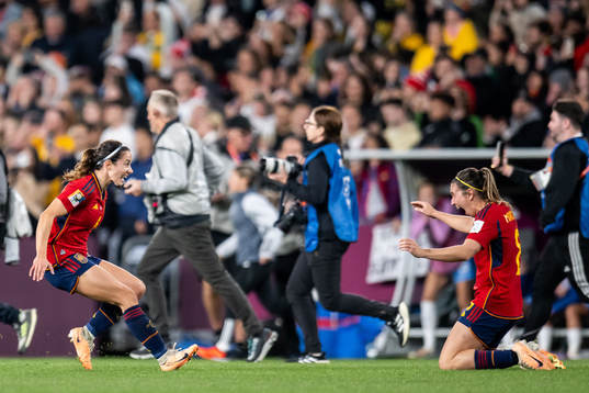 Aitana Bonmati and Mariona Caldentey of Spain celebrates