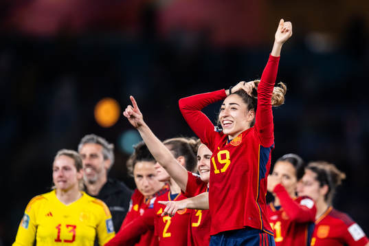 Olga Carmona of Spain celebrates