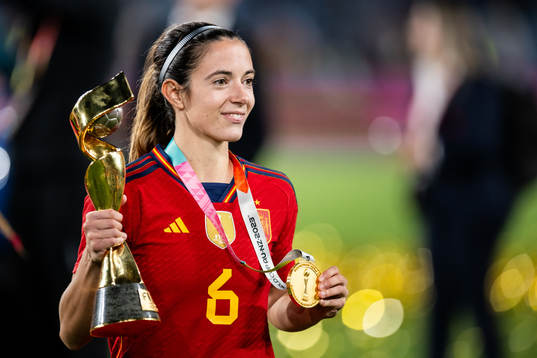 Aitana Bonmati of Spain celebrates with the trophy