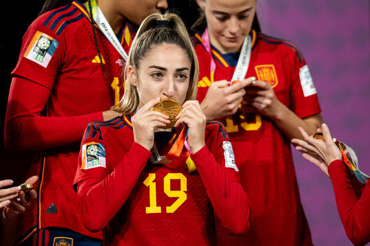 Olga Carmona of Spain celebrates