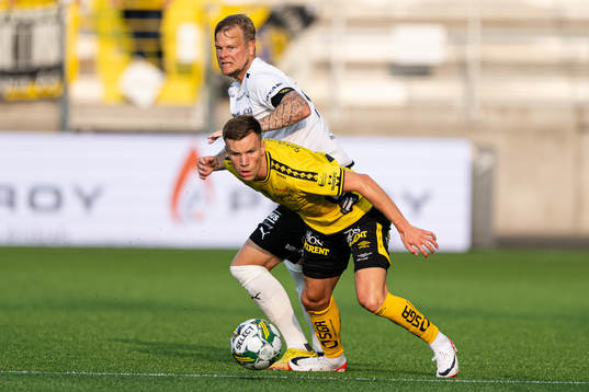 Mjällbys David Löfquist och Elfsborgs Andri Fannar