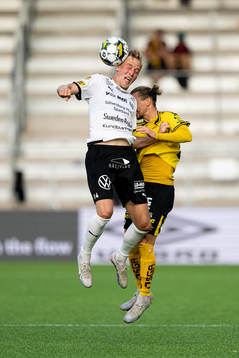 Mjällbys Herman Johansson och Elfsborgs Niklas Hult