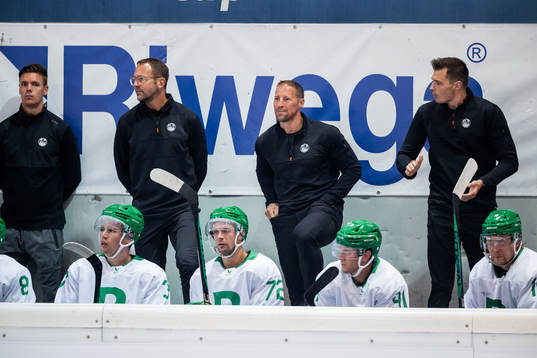 Assistant coach Roger Hansson, Head coach Cam Abbott and