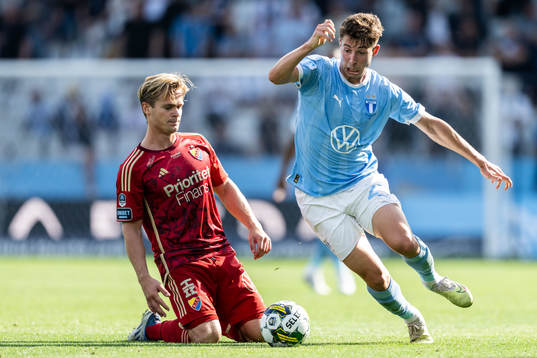 Djurgårdens Hampus Finndell och Malmö FFs Lasse Berg