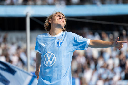 Malmö FFs Sebastian Nanasi reagerar