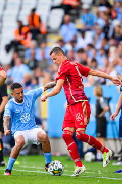 Malmö FFs Sergio Pena och Djurgårdens Haris Radetinac