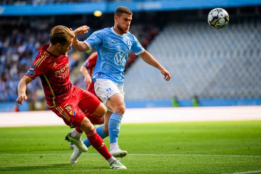 Djurgårdens Jacob Une Larsson och Malmö FFs Gabriel
