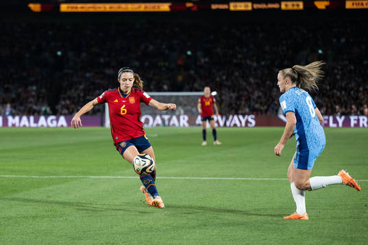 Aitana Bonmati of Spain and Georgia Stanway of England