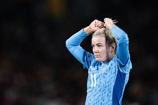 Lauren Hemp of England