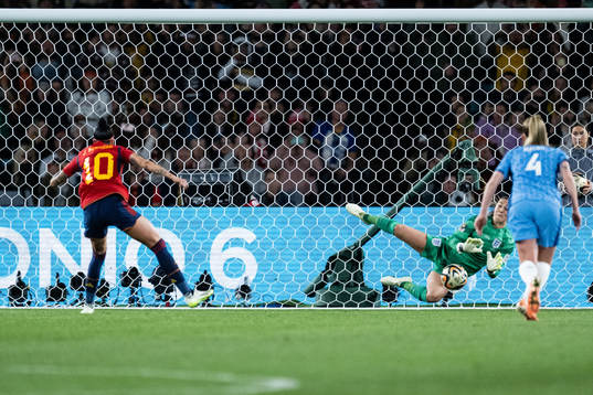 Goalkeeper Mary Earps of England saves penalty by Jennifer