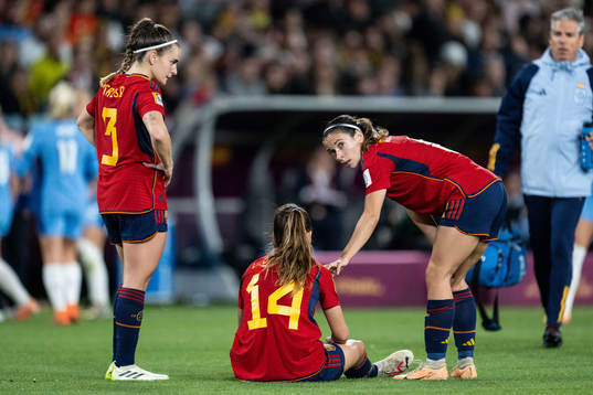 Teresa Abelleira and Aitana Bonmati of Spain look