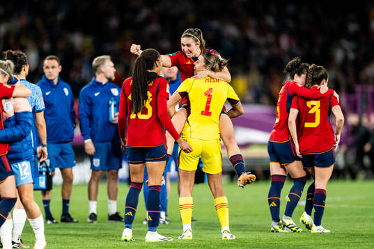 Mariona Caldentey and goalkeeper Misa Rodriguez of Spain
