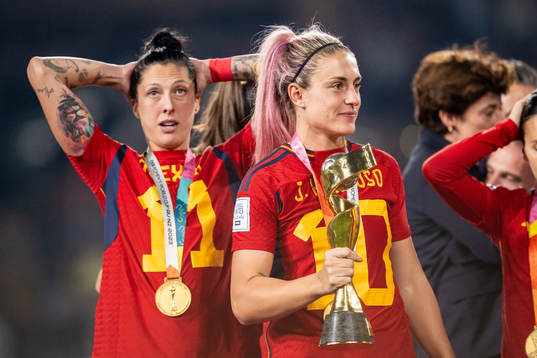 Jennifer Hermoso and Alexia Putellas of Spain celebrate