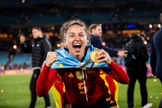 Ivana Andres of Spain celebrates