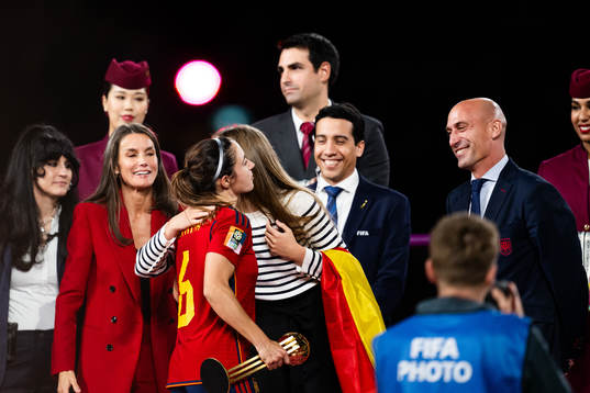 Queen Letizia and Princess Sofia  of Spain hand out the
